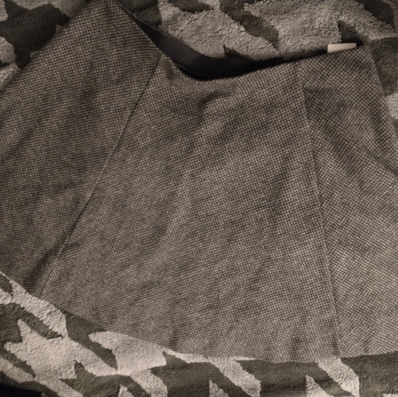 Houndstooth wool blend skirt - Picture 2 of 5
